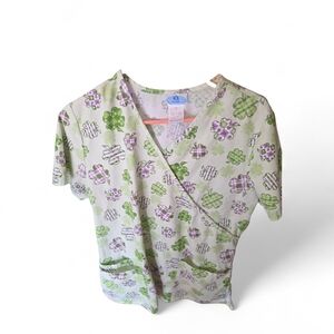 SB Scrubs Clover Pattern Scrub Top - Green and Purple